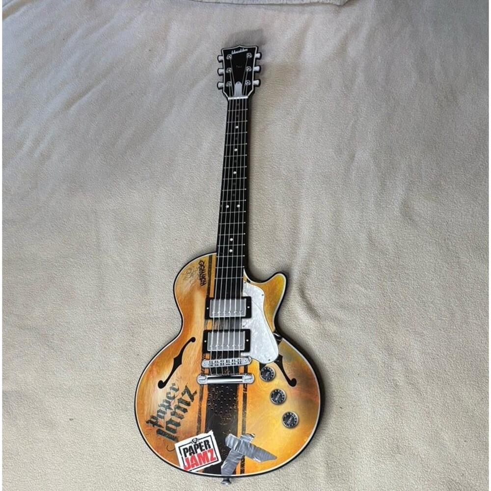 2009 Paper Jamz Guitar Instant Rock Star 30” Toy Music Fender Instrument